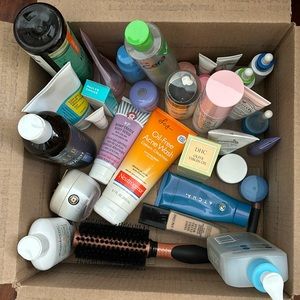 SKINCARE BOX - decluttering discount